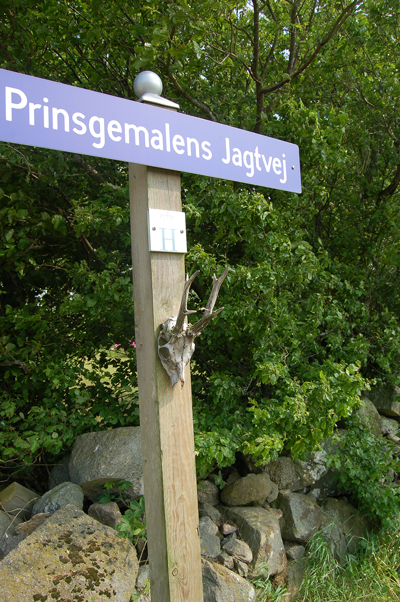 Skiltet, der viser vej til Prinsgemalens jagtområde.